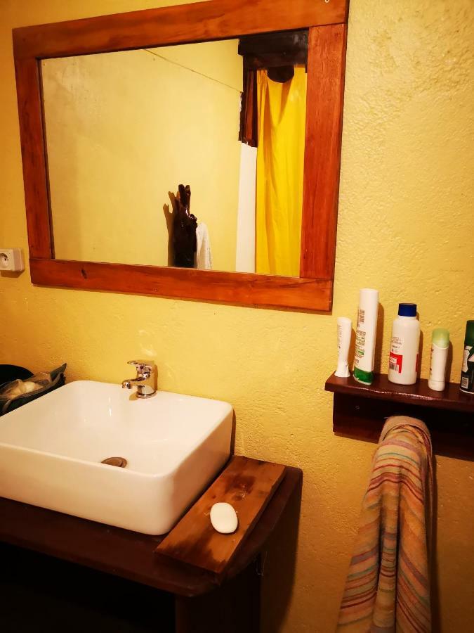 Chez Alex Bed & Breakfast Nosy-Be Екстериор снимка